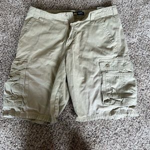 Size 34 Lee Cargo Shorts